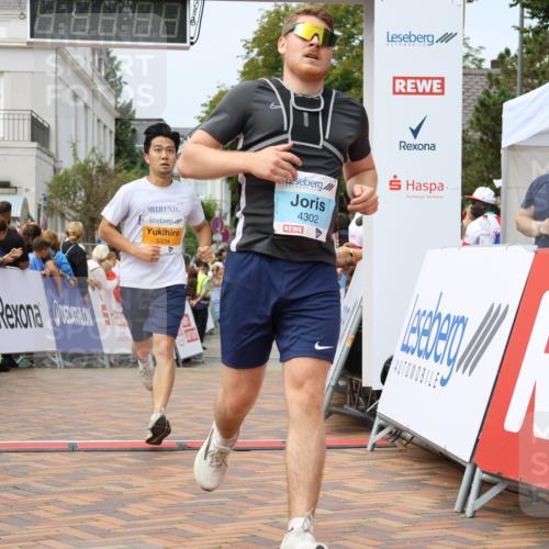 31.08.2025 - 21. Blankeneser Heldenlauf Strokosch-Dieckow http://msf.ph/oto/8696925 31.08.2025 12:19:48 Ziel 5334, 4258, 4301, 4302, 4160 meine-sportfotos.de