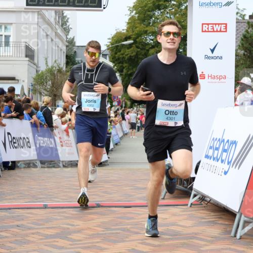 31.08.2025 - 21. Blankeneser Heldenlauf Strokosch-Dieckow http://msf.ph/oto/8696938 31.08.2025 12:19:47 Ziel 5334, 4258, 4301, 4302, 4160 meine-sportfotos.de