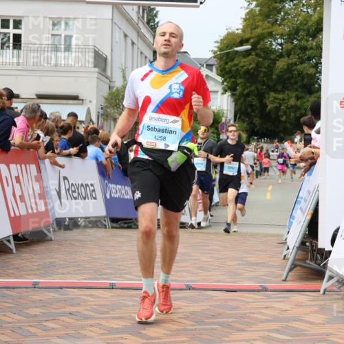 31.08.2025 - 21. Blankeneser Heldenlauf Strokosch-Dieckow http://msf.ph/oto/8696950 31.08.2025 12:19:44 Ziel 5334, 4258, 4301, 4302 meine-sportfotos.de