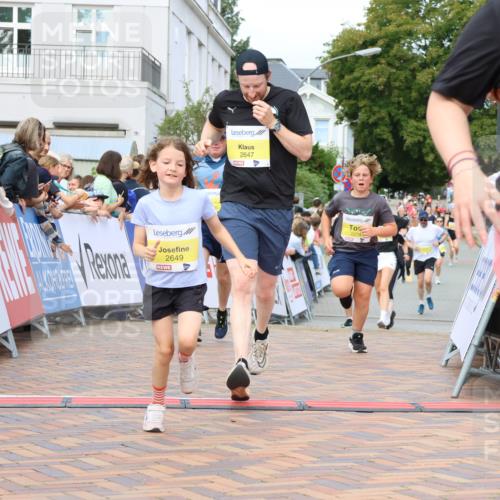 31.08.2025 - 21. Blankeneser Heldenlauf Strokosch-Dieckow http://msf.ph/oto/8696973 31.08.2025 10:31:22 Ziel 2551, 2776, 2307, 2097, 2649, 2647, 2399, 2103, 2274 meine-sportfotos.de