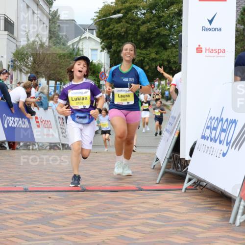 31.08.2025 - 21. Blankeneser Heldenlauf Strokosch-Dieckow http://msf.ph/oto/8697009 31.08.2025 10:31:17 Ziel 2437, 2324, 2551, 2121, 2307, 2649, 2647, 2399, 2103 meine-sportfotos.de