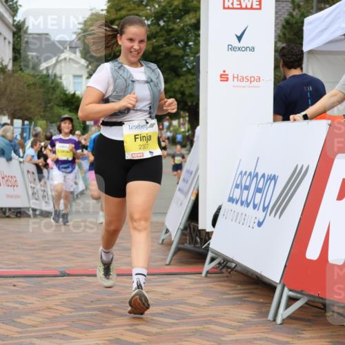 31.08.2025 - 21. Blankeneser Heldenlauf Strokosch-Dieckow http://msf.ph/oto/8697022 31.08.2025 10:31:15 Ziel 2437, 2324, 2147, 2121, 2307, 2399, 2103 meine-sportfotos.de