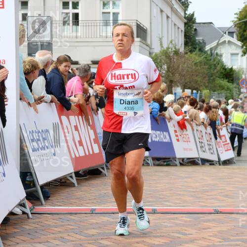 31.08.2025 - 21. Blankeneser Heldenlauf Strokosch-Dieckow http://msf.ph/oto/8697041 31.08.2025 12:19:18 Ziel 4335, 4315, 4277 meine-sportfotos.de