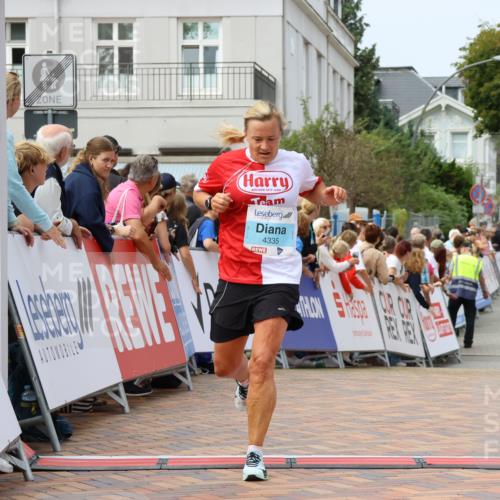 31.08.2025 - 21. Blankeneser Heldenlauf Strokosch-Dieckow http://msf.ph/oto/8697057 31.08.2025 12:19:18 Ziel 4335, 4315, 4277 meine-sportfotos.de