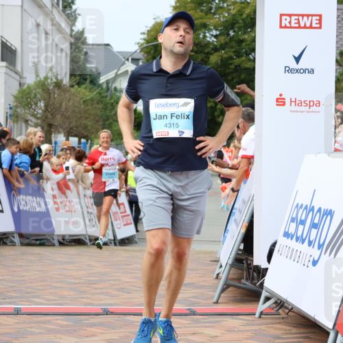 31.08.2025 - 21. Blankeneser Heldenlauf Strokosch-Dieckow http://msf.ph/oto/8697068 31.08.2025 12:19:15 Ziel 4335, 4315, 4277 meine-sportfotos.de