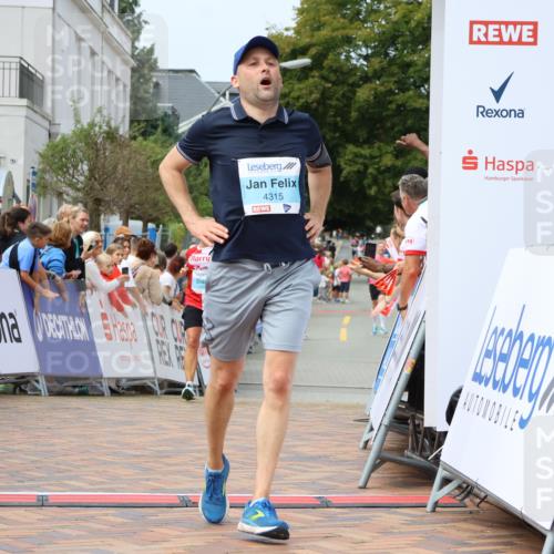 31.08.2025 - 21. Blankeneser Heldenlauf Strokosch-Dieckow http://msf.ph/oto/8697079 31.08.2025 12:19:14 Ziel 4335, 4315, 4277 meine-sportfotos.de