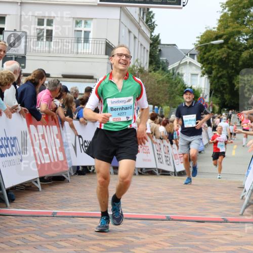 31.08.2025 - 21. Blankeneser Heldenlauf Strokosch-Dieckow http://msf.ph/oto/8697105 31.08.2025 12:19:12 Ziel 4303, 4315, 4277 meine-sportfotos.de