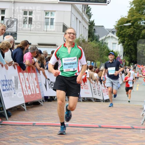 31.08.2025 - 21. Blankeneser Heldenlauf Strokosch-Dieckow http://msf.ph/oto/8697107 31.08.2025 12:19:12 Ziel 4303, 4315, 4277 meine-sportfotos.de