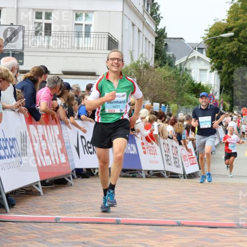 31.08.2025 - 21. Blankeneser Heldenlauf Strokosch-Dieckow http://msf.ph/oto/8697126 31.08.2025 12:19:11 Ziel 4303, 4315, 4277 meine-sportfotos.de
