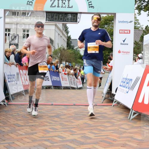 31.08.2025 - 21. Blankeneser Heldenlauf Strokosch-Dieckow http://msf.ph/oto/8697159 31.08.2025 12:18:56 Ziel 5553, 5507, 5506 meine-sportfotos.de