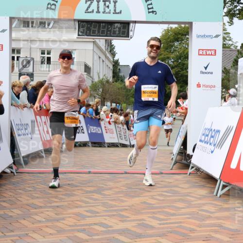 31.08.2025 - 21. Blankeneser Heldenlauf Strokosch-Dieckow http://msf.ph/oto/8697165 31.08.2025 12:18:55 Ziel 5507, 5506 meine-sportfotos.de