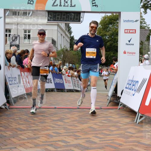 31.08.2025 - 21. Blankeneser Heldenlauf Strokosch-Dieckow http://msf.ph/oto/8697170 31.08.2025 12:18:55 Ziel 5507, 5506 meine-sportfotos.de