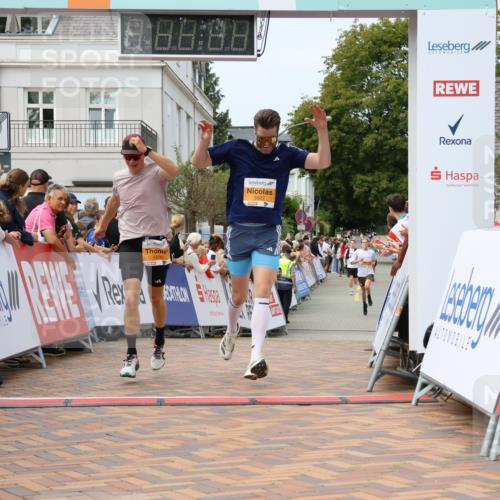31.08.2025 - 21. Blankeneser Heldenlauf Strokosch-Dieckow http://msf.ph/oto/8697179 31.08.2025 12:18:54 Ziel 5507, 5506 meine-sportfotos.de