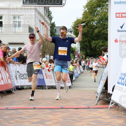 31.08.2025 - 21. Blankeneser Heldenlauf Strokosch-Dieckow http://msf.ph/oto/8697186 31.08.2025 12:18:54 Ziel 5507, 5506 meine-sportfotos.de