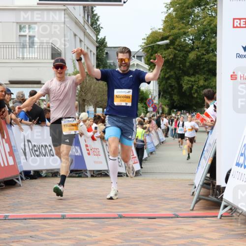 31.08.2025 - 21. Blankeneser Heldenlauf Strokosch-Dieckow http://msf.ph/oto/8697188 31.08.2025 12:18:54 Ziel 5507, 5506 meine-sportfotos.de