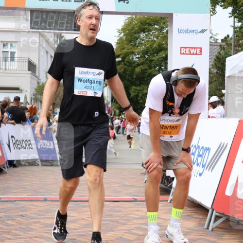 31.08.2025 - 21. Blankeneser Heldenlauf Strokosch-Dieckow http://msf.ph/oto/8697193 31.08.2025 12:18:47 Ziel 5218, 5041, 5195, 5411, 4065, 4221 meine-sportfotos.de