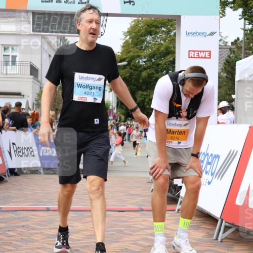 31.08.2025 - 21. Blankeneser Heldenlauf Strokosch-Dieckow http://msf.ph/oto/8697195 31.08.2025 12:18:47 Ziel 5218, 5041, 5195, 5411, 4065, 4221 meine-sportfotos.de