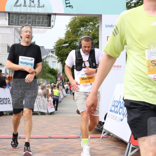 31.08.2025 - 21. Blankeneser Heldenlauf Strokosch-Dieckow http://msf.ph/oto/8697225 31.08.2025 12:18:46 Ziel 5218, 5041, 5195, 5411, 4065, 4221 meine-sportfotos.de