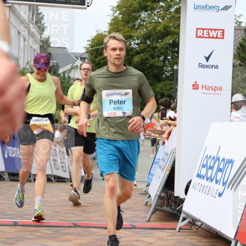 31.08.2025 - 21. Blankeneser Heldenlauf Strokosch-Dieckow http://msf.ph/oto/8697231 31.08.2025 12:18:43 Ziel 5218, 5041, 5195, 5411, 4065, 4221 meine-sportfotos.de