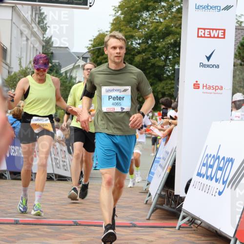 31.08.2025 - 21. Blankeneser Heldenlauf Strokosch-Dieckow http://msf.ph/oto/8697232 31.08.2025 12:18:43 Ziel 5218, 5041, 5195, 5411, 4065, 4221 meine-sportfotos.de