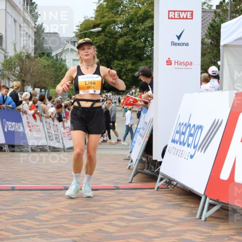 31.08.2025 - 21. Blankeneser Heldenlauf Strokosch-Dieckow http://msf.ph/oto/8697283 31.08.2025 12:18:27 Ziel 5670, 5554 meine-sportfotos.de