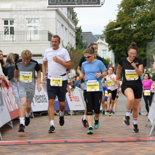 31.08.2025 - 21. Blankeneser Heldenlauf Strokosch-Dieckow http://msf.ph/oto/8697287 31.08.2025 10:29:45 Ziel 2491, 2683, 2322, 2248, 2250, 2578, 2423, 2422, 2705, 2426, 2455, 2545, 2544, 2514, 2532, 2334 meine-sportfotos.de