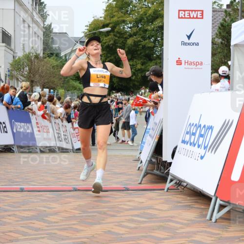 31.08.2025 - 21. Blankeneser Heldenlauf Strokosch-Dieckow http://msf.ph/oto/8697292 31.08.2025 12:18:26 Ziel 5670, 5554 meine-sportfotos.de