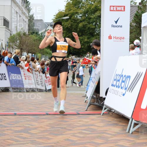 31.08.2025 - 21. Blankeneser Heldenlauf Strokosch-Dieckow http://msf.ph/oto/8697294 31.08.2025 12:18:26 Ziel 5670, 5554 meine-sportfotos.de