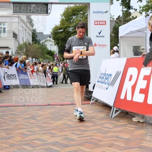 31.08.2025 - 21. Blankeneser Heldenlauf Strokosch-Dieckow http://msf.ph/oto/8697309 31.08.2025 12:18:23 Ziel 5670, 5554, 5827, 5402 meine-sportfotos.de