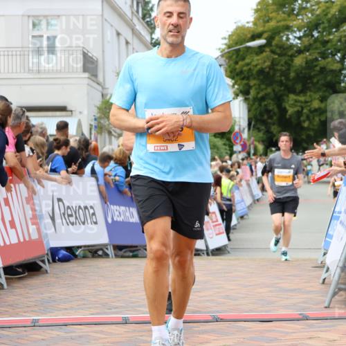 31.08.2025 - 21. Blankeneser Heldenlauf Strokosch-Dieckow http://msf.ph/oto/8697311 31.08.2025 12:18:18 Ziel 5670, 5827, 5402, 4137 meine-sportfotos.de