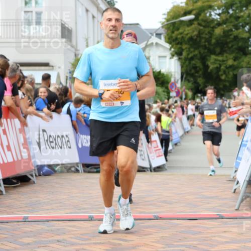 31.08.2025 - 21. Blankeneser Heldenlauf Strokosch-Dieckow http://msf.ph/oto/8697325 31.08.2025 12:18:17 Ziel 5670, 5827, 5402, 4137 meine-sportfotos.de