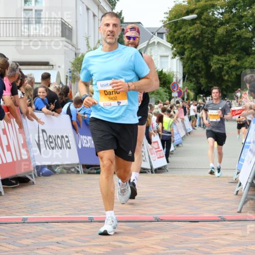31.08.2025 - 21. Blankeneser Heldenlauf Strokosch-Dieckow http://msf.ph/oto/8697329 31.08.2025 12:18:17 Ziel 5670, 5827, 5402, 4137 meine-sportfotos.de