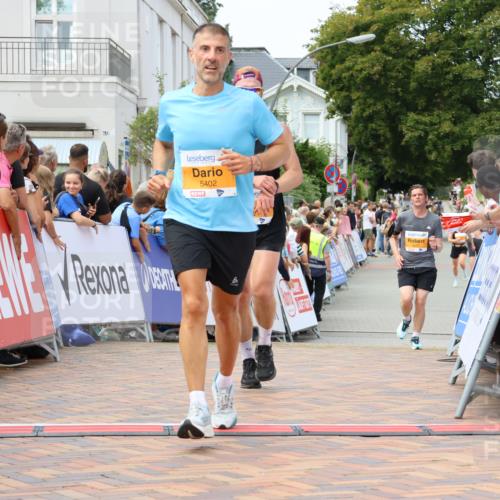 31.08.2025 - 21. Blankeneser Heldenlauf Strokosch-Dieckow http://msf.ph/oto/8697333 31.08.2025 12:18:17 Ziel 5670, 5827, 5402, 4137 meine-sportfotos.de