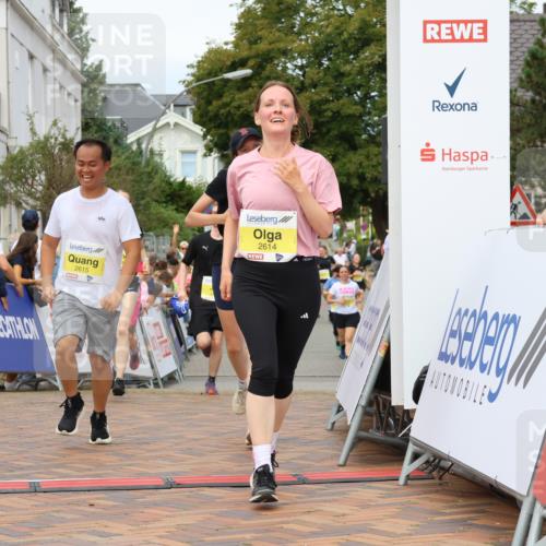 31.08.2025 - 21. Blankeneser Heldenlauf Strokosch-Dieckow http://msf.ph/oto/8697336 31.08.2025 10:29:35 Ziel 2491, 2578, 2614, 2615, 2426, 2684, 2538, 2558, 2277 meine-sportfotos.de