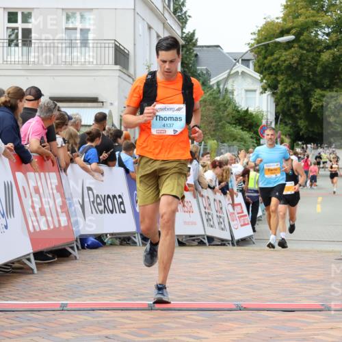 31.08.2025 - 21. Blankeneser Heldenlauf Strokosch-Dieckow http://msf.ph/oto/8697340 31.08.2025 12:18:13 Ziel 5827, 5402, 4137, 4243 meine-sportfotos.de
