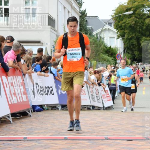 31.08.2025 - 21. Blankeneser Heldenlauf Strokosch-Dieckow http://msf.ph/oto/8697347 31.08.2025 12:18:13 Ziel 5827, 5402, 4137, 4243 meine-sportfotos.de