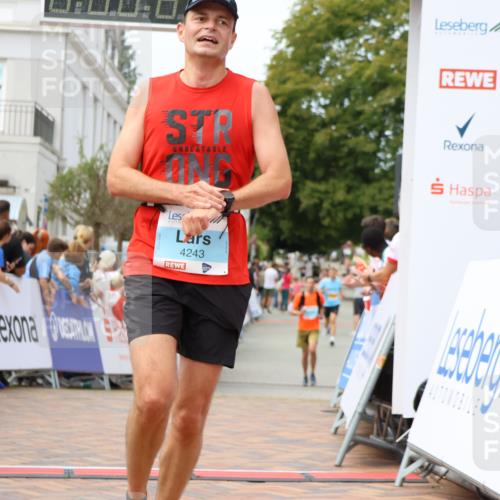 31.08.2025 - 21. Blankeneser Heldenlauf Strokosch-Dieckow http://msf.ph/oto/8697358 31.08.2025 12:18:07 Ziel 5796, 4177, 4113, 4243 meine-sportfotos.de