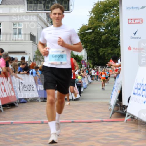 31.08.2025 - 21. Blankeneser Heldenlauf Strokosch-Dieckow http://msf.ph/oto/8697374 31.08.2025 12:18:04 Ziel 5796, 5082, 4177, 4113, 4243 meine-sportfotos.de