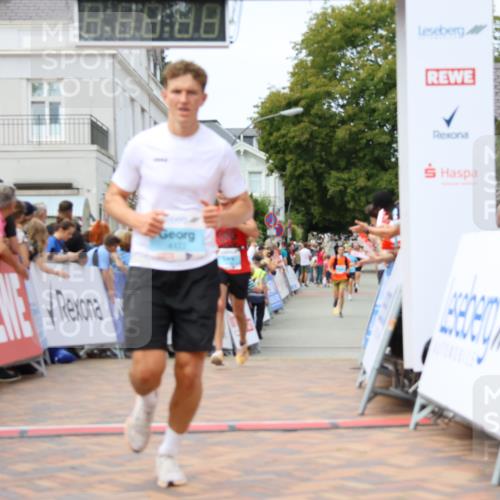 31.08.2025 - 21. Blankeneser Heldenlauf Strokosch-Dieckow http://msf.ph/oto/8697378 31.08.2025 12:18:04 Ziel 5796, 5082, 4177, 4113, 4243 meine-sportfotos.de