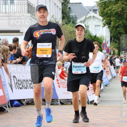 31.08.2025 - 21. Blankeneser Heldenlauf Strokosch-Dieckow http://msf.ph/oto/8697403 31.08.2025 12:18:01 Ziel 5796, 5082, 4177, 4113, 4243 meine-sportfotos.de