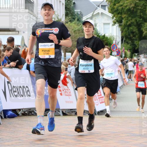 31.08.2025 - 21. Blankeneser Heldenlauf Strokosch-Dieckow http://msf.ph/oto/8697410 31.08.2025 12:18:01 Ziel 5796, 5082, 4177, 4113, 4243 meine-sportfotos.de