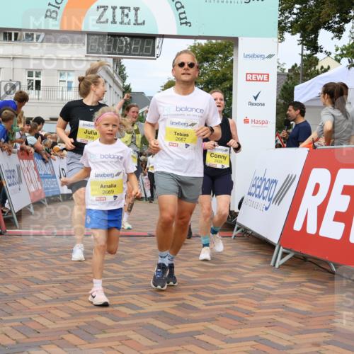 31.08.2025 - 21. Blankeneser Heldenlauf Strokosch-Dieckow http://msf.ph/oto/8697485 31.08.2025 10:34:41 Ziel 2110, 2244, 2021, 2424, 2668, 2669, 2667, 2298, 2439, 2349, 2350, 2090, 2083 meine-sportfotos.de