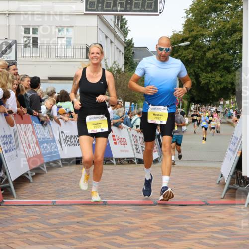 31.08.2025 - 21. Blankeneser Heldenlauf Strokosch-Dieckow http://msf.ph/oto/8697507 31.08.2025 10:28:43 Ziel 2346, 2697, 2700, 2351, 2687 meine-sportfotos.de