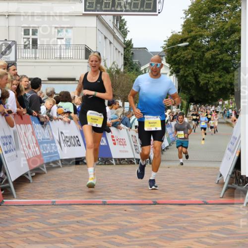 31.08.2025 - 21. Blankeneser Heldenlauf Strokosch-Dieckow http://msf.ph/oto/8697525 31.08.2025 10:28:42 Ziel 2697, 2700, 2351, 2687 meine-sportfotos.de