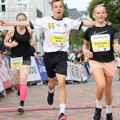 31.08.2025 - 21. Blankeneser Heldenlauf Strokosch-Dieckow http://msf.ph/oto/8697655 31.08.2025 10:33:30 Ziel 2011, 2044, 2126, 2640, 2639, 2220, 2221 meine-sportfotos.de