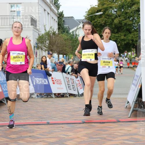 31.08.2025 - 21. Blankeneser Heldenlauf Strokosch-Dieckow http://msf.ph/oto/8697685 31.08.2025 10:33:14 Ziel 2304, 2433, 2388, 2430 meine-sportfotos.de