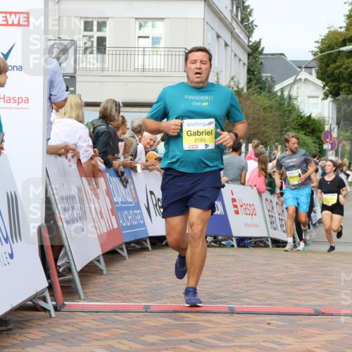 31.08.2025 - 21. Blankeneser Heldenlauf Strokosch-Dieckow http://msf.ph/oto/8698104 31.08.2025 10:26:01 Ziel 2736, 2777, 2342, 2193, 2070, 2241, 2243, 2119, 2118 meine-sportfotos.de