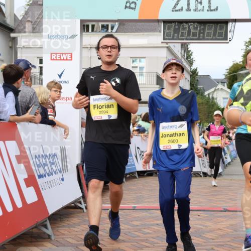 31.08.2025 - 21. Blankeneser Heldenlauf Strokosch-Dieckow http://msf.ph/oto/8698130 31.08.2025 10:30:56 Ziel 2594, 2376, 2209, 2136, 2168, 2600, 2206, 2309, 2310 meine-sportfotos.de