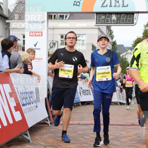 31.08.2025 - 21. Blankeneser Heldenlauf Strokosch-Dieckow http://msf.ph/oto/8698138 31.08.2025 10:30:56 Ziel 2594, 2376, 2209, 2136, 2168, 2600, 2206, 2309, 2310 meine-sportfotos.de