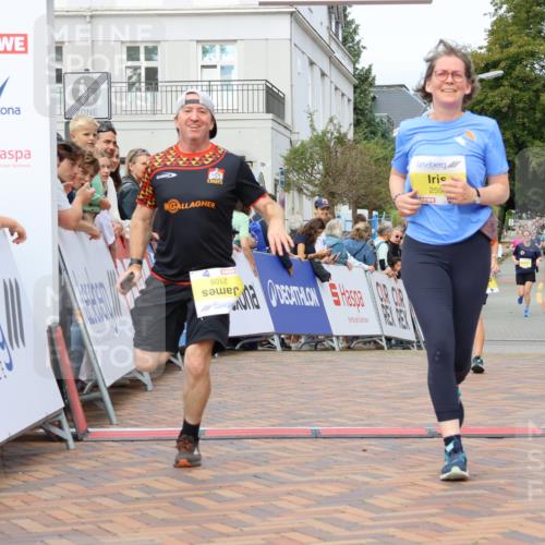 31.08.2025 - 21. Blankeneser Heldenlauf Strokosch-Dieckow http://msf.ph/oto/8698222 31.08.2025 10:30:37 Ziel 2560, 2106, 2599, 2102 meine-sportfotos.de